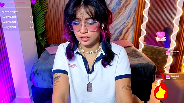 XXX chat uživo modela kristen_tay