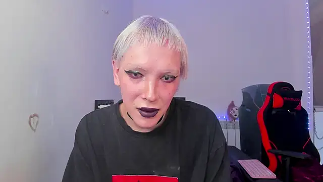 XXX chat uživo modela Lyricca