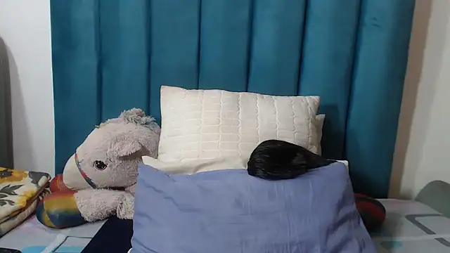 XXX chat uživo modela THICKPUSSYDIVAX_