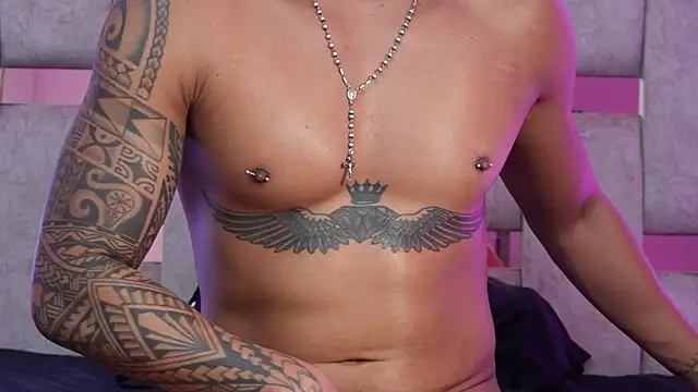 Chatroom XXX en direct de aaron_bolt