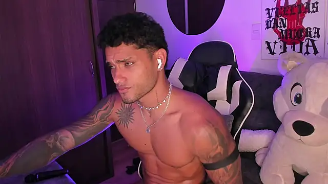 Alessandro_Vanni's Live XXX Chat