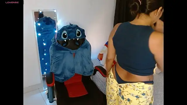צ'אט XXX בשידור חי של NovahPerotti