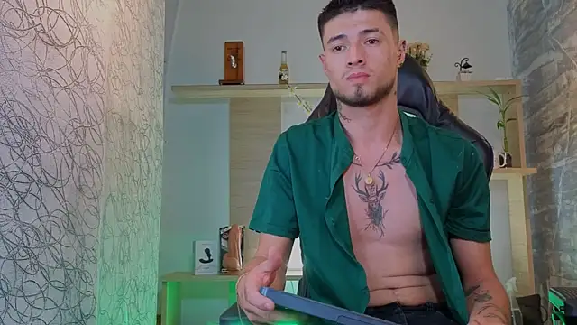 XXX chat uživo modela EdwardRoss_