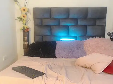Valentine_Rose Chat XXX live