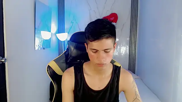 Chat +18 de Ascii_one ao vivo