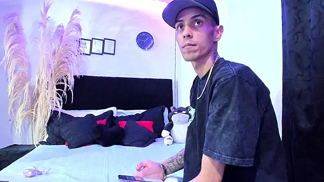 IzzyHiltton_ Live XXX-chat