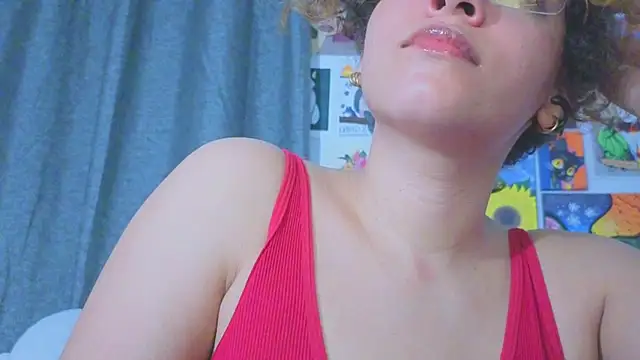 Ada_gales_ Adlı Modelin Canlı XXX Sohbeti