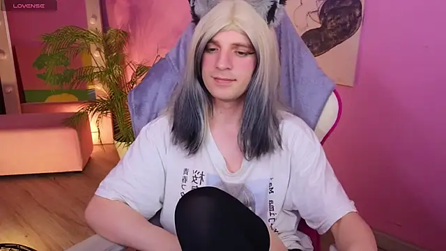FoxyPuff live XXX chat