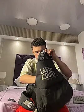 Dominik_Souza Adlı Modelin Web Kamerası Şovu