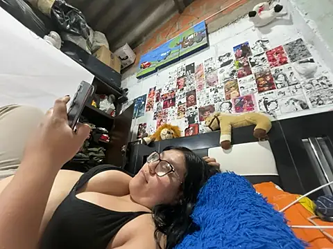 צ'אט XXX בשידור חי של violeta_818