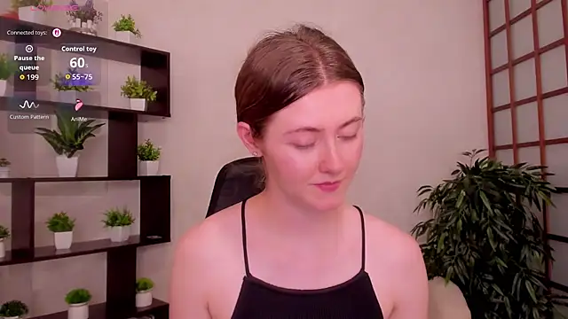 KateCuddle élő XXX-chatje