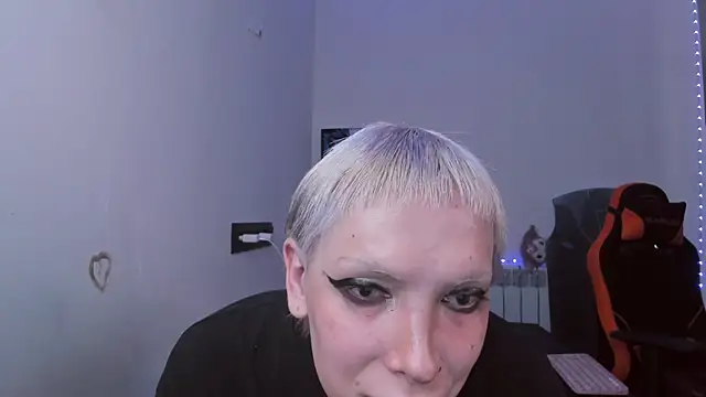 XXX chat uživo modela Lyricca