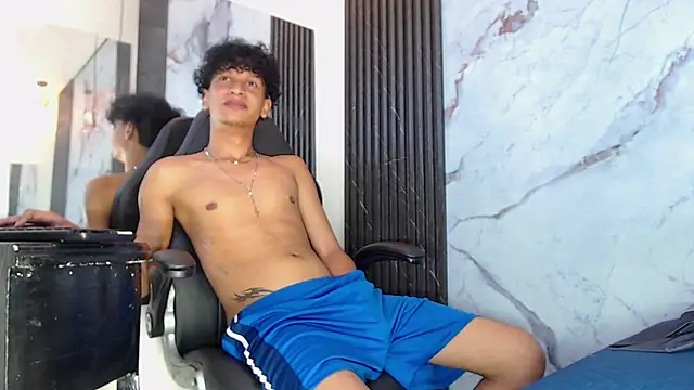 BlakeSttone Chat XXX in diretta