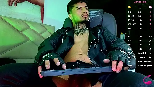 צ'אט XXX בשידור חי של JuanCamiilo_66