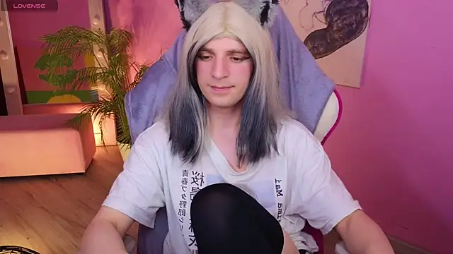 XXX chat uživo modela FoxyPuff