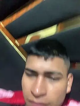 Emiliano_Reyes Webcam show
