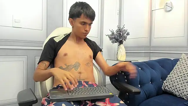 XXX chat uživo modela Elioth_18