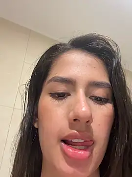 Julieta_Duque Adlı Modelin Canlı XXX Sohbeti