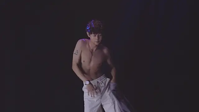 แชท XXX สดของ NCT-111