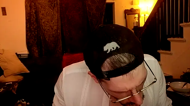 MasterDaddyCool élő XXX-chatje