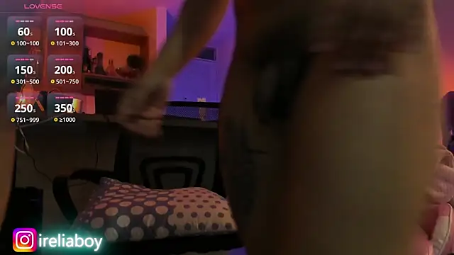 jintwinks XXX чат на живо