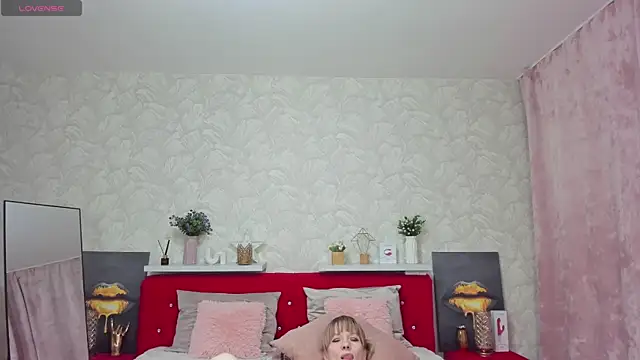 KattyPeachX 即時 XXX 聊天