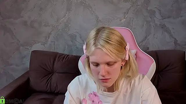 Lilly_Jhonass: онлайн-секс-чат