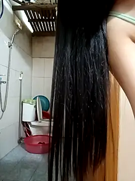 Simmory 现场XXX聊天