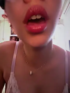 Chat +18 de Zoe_Bae ao vivo