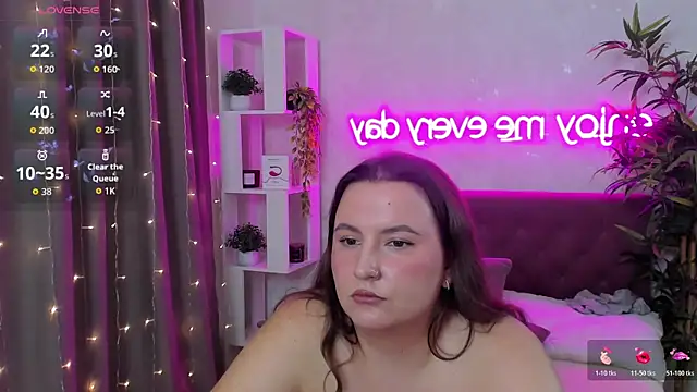 FeralPeach Chat XXX live