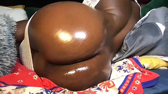 choco_petite's Live XXX Chat