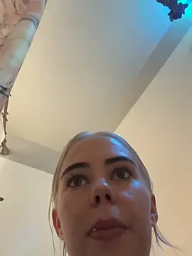 whitechocolate100M's Live XXX Chat