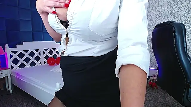 MissKora 现场XXX聊天