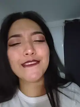 Thanilopera's Live XXX Chat