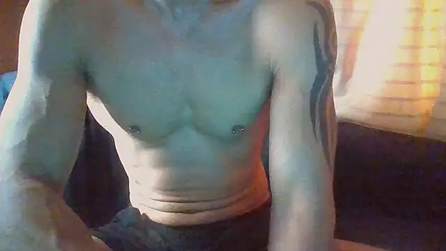 Chat XXX en directo de Maxpac_roccox
