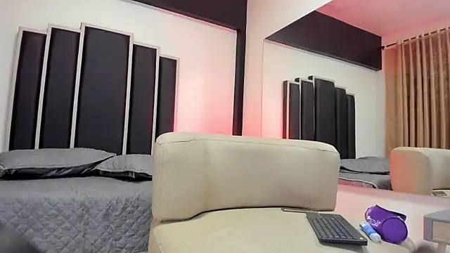 Axel_Royce Live XXX-Chat