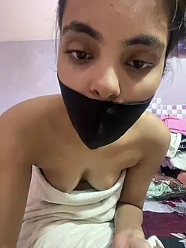 Sandhya_77's Live XXX Chat