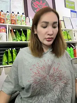 XXX chat uživo modela Tony_8706