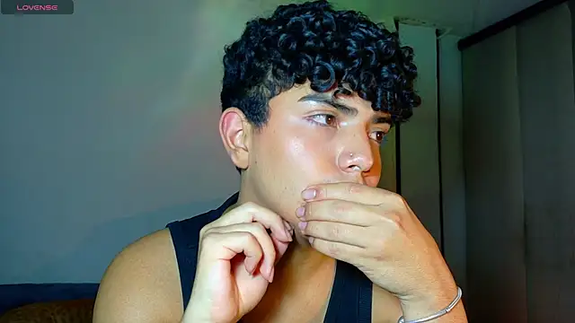 Chat +18 de Kairoo_ ao vivo