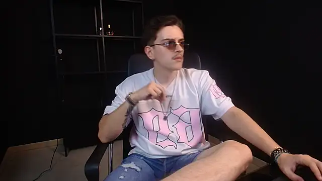 FelixStarkk live XXX chat