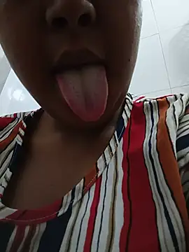 HeLiSa69ebony's Live XXX Chat