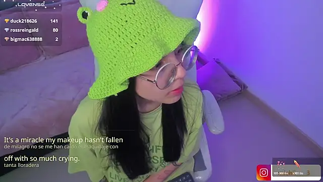 Chat XXX ao vivo de kitty_patitas_suavesss