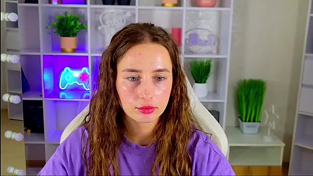 צ'אט XXX בשידור חי של NadinnL