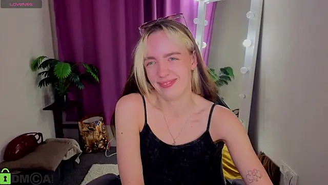 R0cket_bunny Chat XXX in diretta