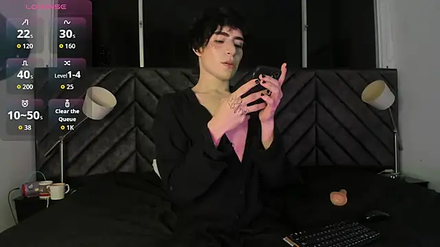 DemonFoxx élő XXX-chatje
