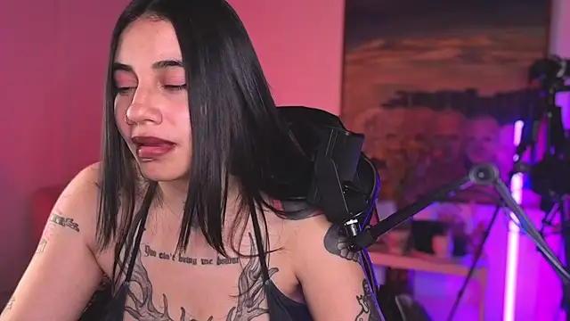 val_bardot's Live XXX Chat