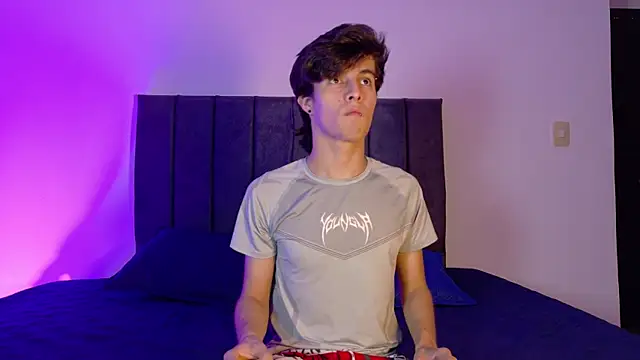 XXX chat uživo modela axxxel_twink