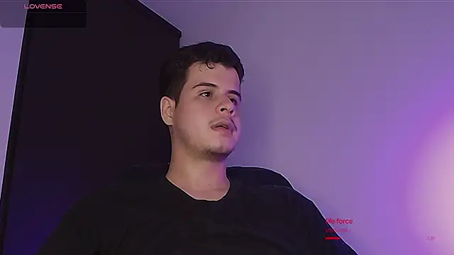 צ'אט XXX בשידור חי של BjornSteel