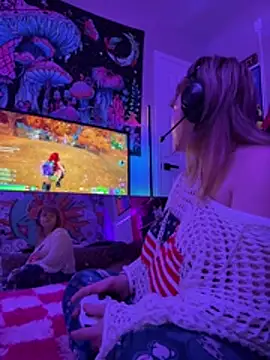Cutiepiespanks live XXX chat