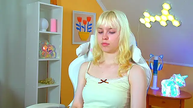 HannahHollis Adlı Modelin Canlı XXX Sohbeti
